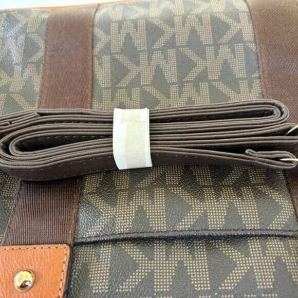 Michael Kors Travel set - Picture 5 of 5